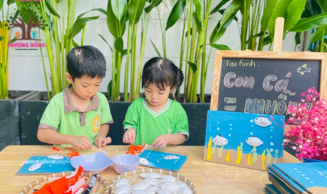 Lớp Kiwi - Tạo Hình Con Cá Bằng Muỗng