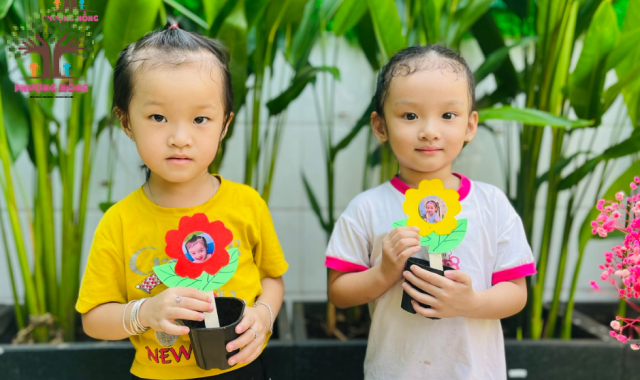 Lớp Strawberry - Trải Nghiệm Bé Gieo Hạt Mầm