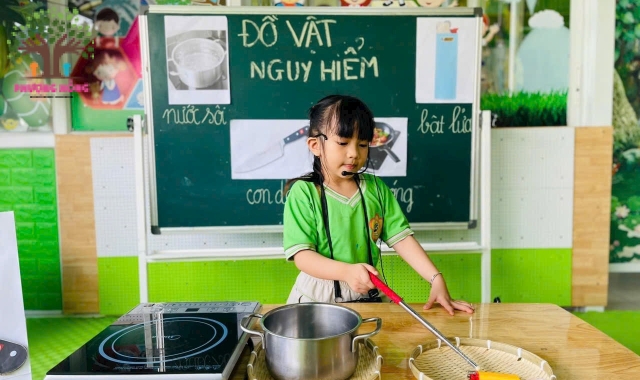 Bé Học Kỹ Năng Sống