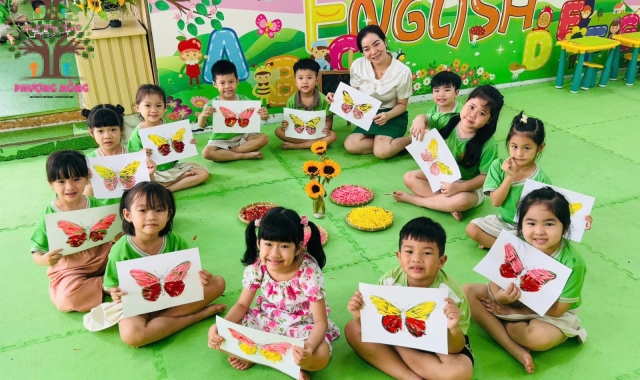 Sáng Tạo Cánh Bướm Mùa Xuân